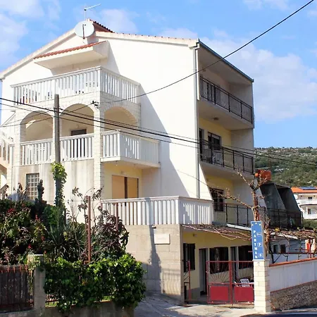 By The Sea Marina, Trogir - 10003 Apartment Marina